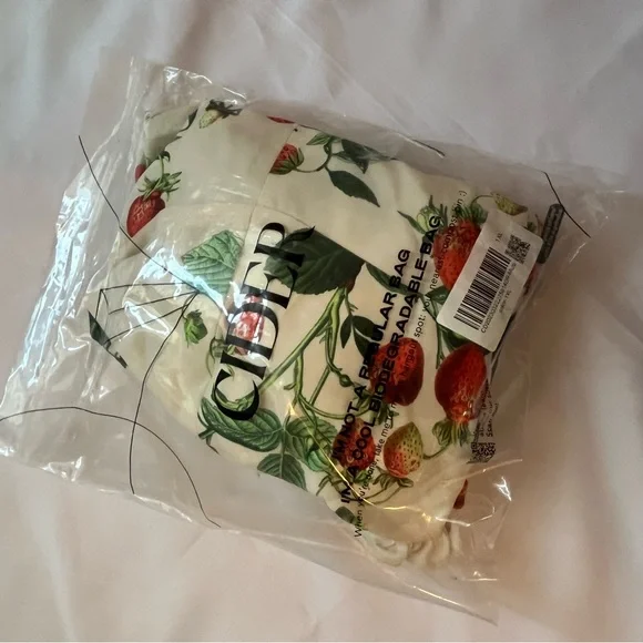 Cider strawberry dress - Picture 4 of 5